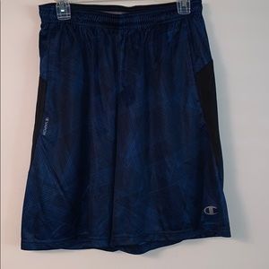 Men’s size medium basket ball shorts